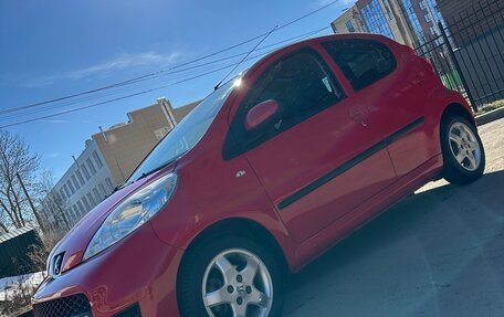 Peugeot 107 I рестайлинг, 2010 год, 450 000 рублей, 5 фотография
