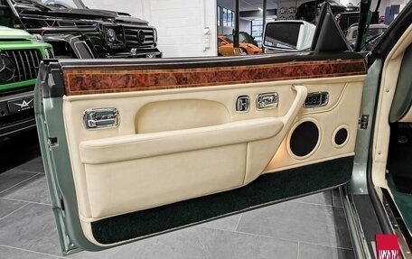 Bentley Azure II, 1996 год, 15 900 000 рублей, 10 фотография