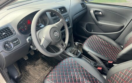 Volkswagen Polo VI (EU Market), 2013 год, 640 000 рублей, 10 фотография