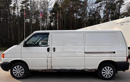 Volkswagen Transporter T4, 2001 год, 530 000 рублей, 2 фотография