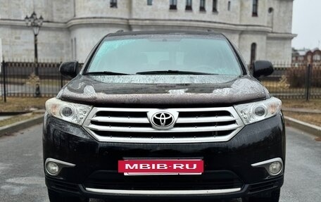 Toyota Highlander III, 2011 год, 1 820 000 рублей, 6 фотография
