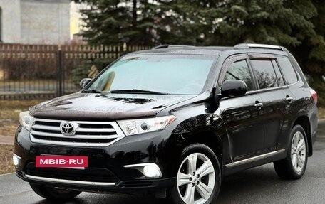 Toyota Highlander III, 2011 год, 1 820 000 рублей, 5 фотография