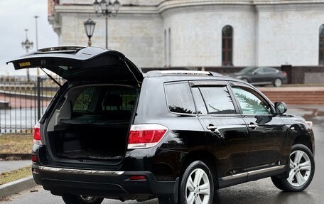 Toyota Highlander III, 2011 год, 1 820 000 рублей, 11 фотография