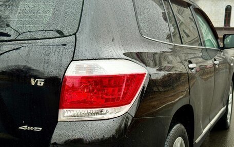 Toyota Highlander III, 2011 год, 1 820 000 рублей, 12 фотография
