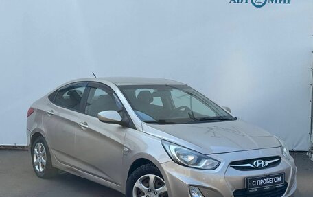 Hyundai Solaris II рестайлинг, 2013 год, 950 000 рублей, 3 фотография