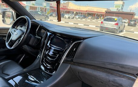 Cadillac Escalade IV, 2015 год, 4 200 000 рублей, 10 фотография
