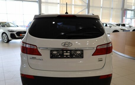 Hyundai Santa Fe III рестайлинг, 2014 год, 2 200 000 рублей, 6 фотография
