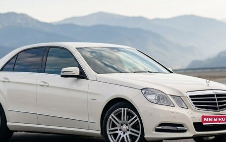 Mercedes-Benz E-Класс, 2011 год, 1 520 000 рублей, 1 фотография