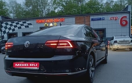 Volkswagen Passat B8 рестайлинг, 2018 год, 1 950 000 рублей, 5 фотография
