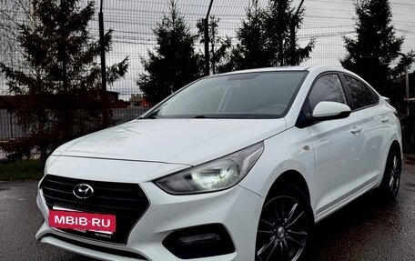Hyundai Solaris II рестайлинг, 2018 год, 1 390 000 рублей, 2 фотография