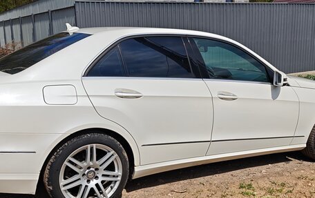 Mercedes-Benz E-Класс, 2011 год, 1 520 000 рублей, 4 фотография