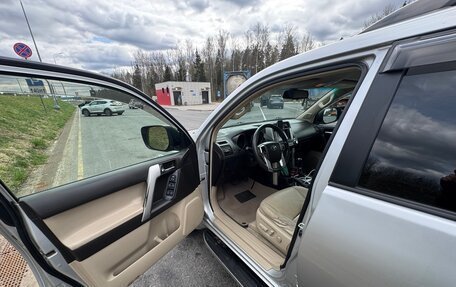 Toyota Land Cruiser Prado 150 рестайлинг 2, 2010 год, 2 280 000 рублей, 6 фотография