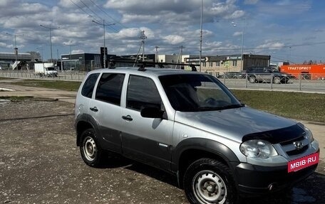 Chevrolet Niva I рестайлинг, 2011 год, 370 000 рублей, 2 фотография