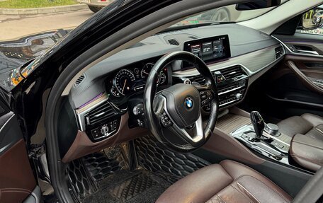 BMW 5 серия, 2018 год, 2 990 000 рублей, 10 фотография