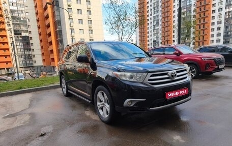 Toyota Highlander III, 2012 год, 2 150 000 рублей, 1 фотография