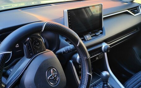 Toyota RAV4, 2020 год, 2 900 000 рублей, 6 фотография