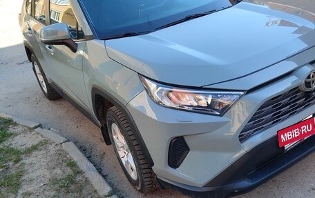 Toyota RAV4, 2020 год, 2 900 000 рублей, 5 фотография