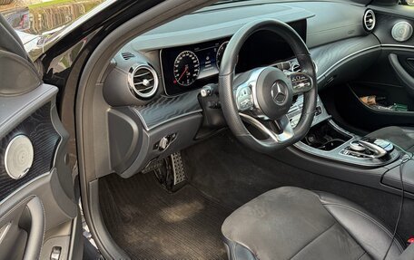 Mercedes-Benz E-Класс, 2019 год, 3 190 000 рублей, 11 фотография