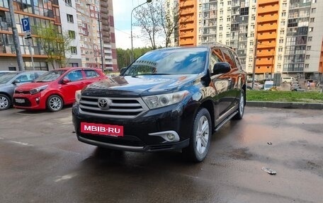 Toyota Highlander III, 2012 год, 2 150 000 рублей, 2 фотография