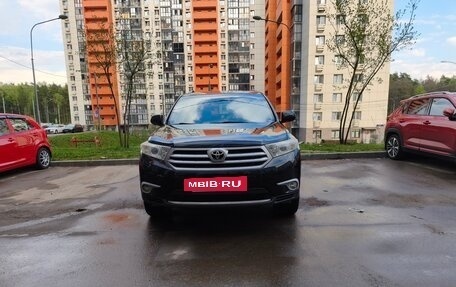 Toyota Highlander III, 2012 год, 2 150 000 рублей, 3 фотография