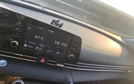 Hyundai Elantra, 2022 год, 1 320 000 рублей, 8 фотография