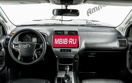 Toyota Land Cruiser Prado 150 рестайлинг 2, 2017 год, 4 350 000 рублей, 13 фотография