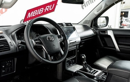 Toyota Land Cruiser Prado 150 рестайлинг 2, 2017 год, 4 350 000 рублей, 11 фотография