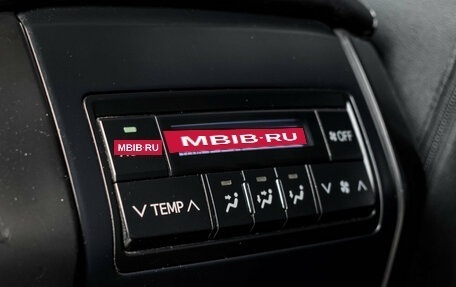Toyota Land Cruiser Prado 150 рестайлинг 2, 2017 год, 4 350 000 рублей, 26 фотография