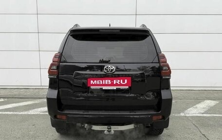Toyota Land Cruiser Prado 150 рестайлинг 2, 2019 год, 5 750 000 рублей, 8 фотография