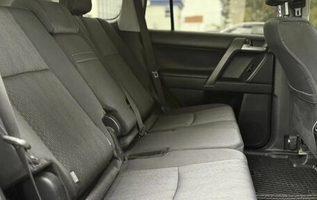 Toyota Land Cruiser Prado 150 рестайлинг 2, 2019 год, 5 750 000 рублей, 20 фотография