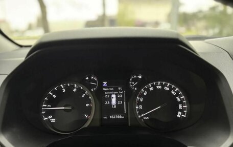 Toyota Land Cruiser Prado 150 рестайлинг 2, 2019 год, 5 750 000 рублей, 16 фотография