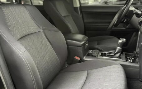 Toyota Land Cruiser Prado 150 рестайлинг 2, 2019 год, 5 750 000 рублей, 18 фотография