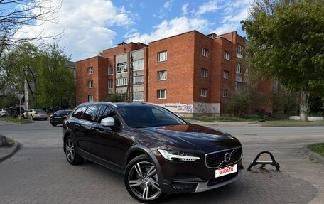 Volvo V90 Cross Country I рестайлинг, 2017 год, 2 799 000 рублей, 1 фотография