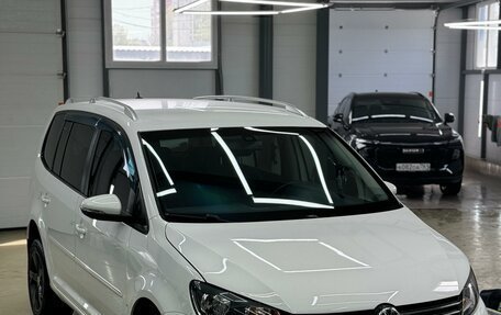 Volkswagen Touran III, 2012 год, 1 150 000 рублей, 2 фотография