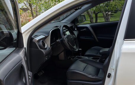 Toyota RAV4, 2016 год, 2 800 000 рублей, 10 фотография
