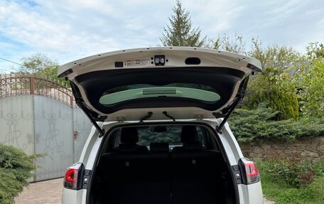 Toyota RAV4, 2016 год, 2 800 000 рублей, 15 фотография