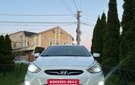 Hyundai Solaris II рестайлинг, 2011 год, 740 000 рублей, 2 фотография