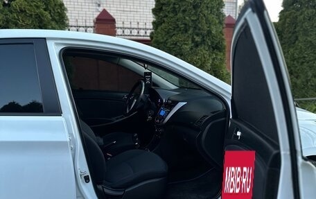 Hyundai Solaris II рестайлинг, 2011 год, 740 000 рублей, 7 фотография