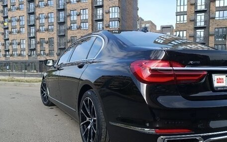 BMW 7 серия, 2016 год, 3 350 000 рублей, 2 фотография