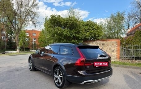 Volvo V90 Cross Country I рестайлинг, 2017 год, 2 799 000 рублей, 3 фотография