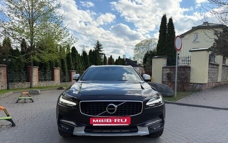 Volvo V90 Cross Country I рестайлинг, 2017 год, 2 799 000 рублей, 9 фотография