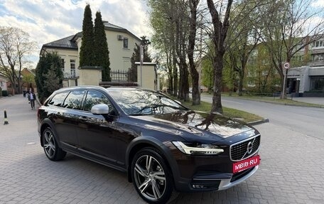 Volvo V90 Cross Country I рестайлинг, 2017 год, 2 799 000 рублей, 8 фотография