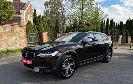 Volvo V90 Cross Country I рестайлинг, 2017 год, 2 799 000 рублей, 10 фотография