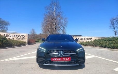 Mercedes-Benz E-Класс, 2022 год, 5 950 000 рублей, 2 фотография