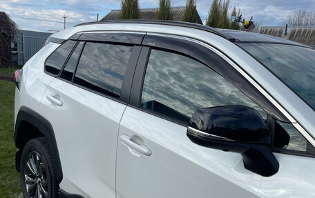 Toyota RAV4, 2024 год, 4 200 000 рублей, 4 фотография