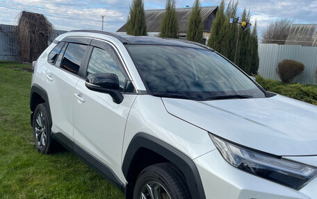Toyota RAV4, 2024 год, 4 200 000 рублей, 3 фотография
