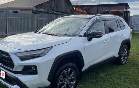 Toyota RAV4, 2024 год, 4 200 000 рублей, 2 фотография