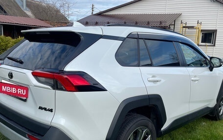 Toyota RAV4, 2024 год, 4 200 000 рублей, 5 фотография