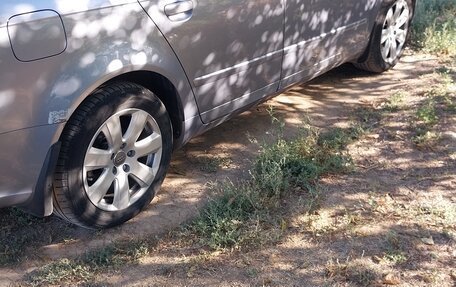 Audi A4, 2005 год, 900 000 рублей, 6 фотография