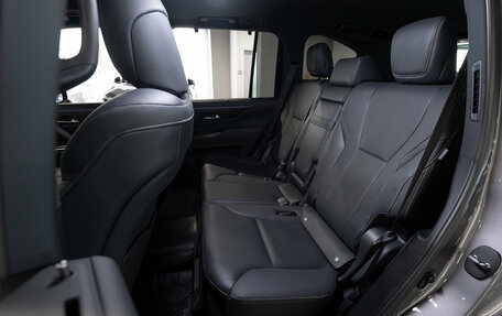 Lexus LX, 2024 год, 15 000 000 рублей, 13 фотография